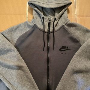 Nike Air Max Full-Zip Hoodie